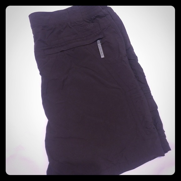 Columbia Pants - Columbia Titanium outdoor shorts Sz 10